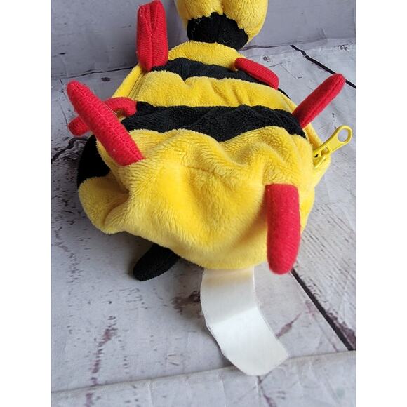 Hallmark Bug Em Bee Bumble Bee 8 Inch Zipper Pouch Plush Stuffed Animal Bag - Picture 7 of 9